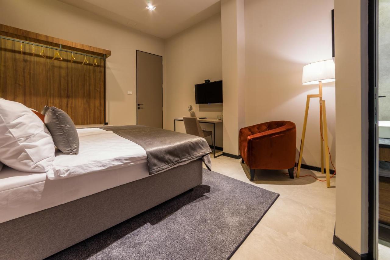 Dezman Luxury Center Apartment Загреб Екстериор снимка